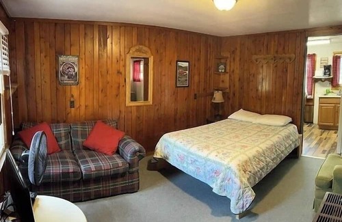 Gaylord Cabin | Welcome to Cottage 4 at Heart Lake Resort!