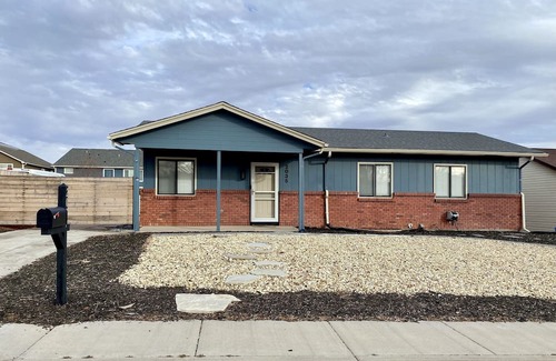 Cimarron Hills House | Cozy Springs Getaway: Spa Retreat Near the Base!