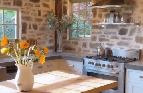 Griffin House | Unique experience at a secluded barn home on land with gorgeous sunset views.