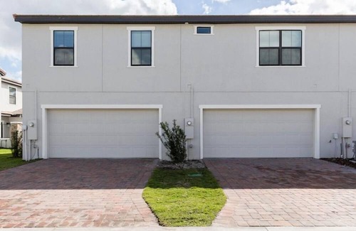 Haines City Condo | Modern 3 Bed Town Home at Balmoral Resort-3SLTTH1