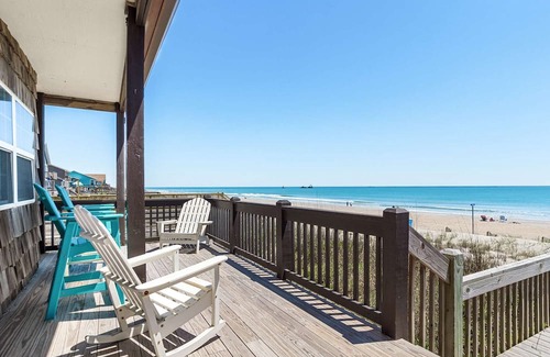 Emerald Isle House | Oceanfront Beach Townhouse Perfect for Families