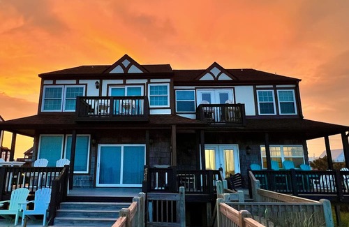 Emerald Isle House | Oceanfront Beach Townhouse Perfect for Families