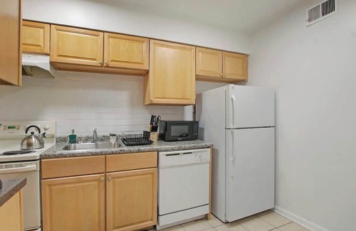 Evanston Apartment | Ideal 2-Bedroom Oasis with Breakfast & Family Amenities
