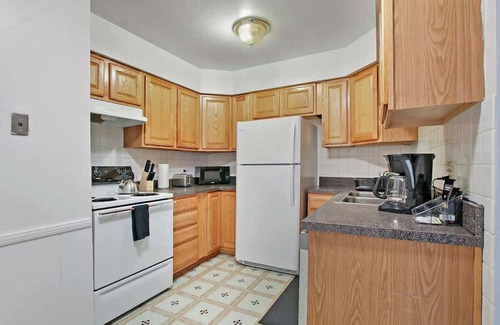 Evanston Apartment | Relaxing 3BR/2BA Retreat with Family-Friendly Amenities