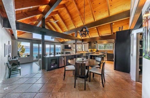 Tahoe City House | Luxurious 4 Bedroom Lakefront | Unit 131