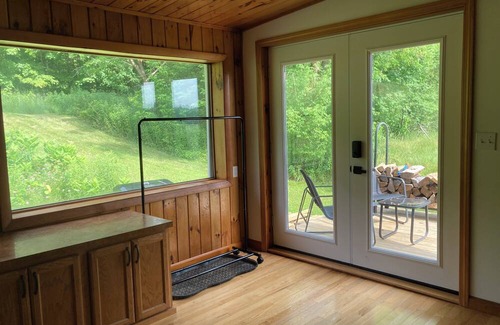 Jericho Apartment | Charming 1-bedroom apartment with AC, WiFi in nature