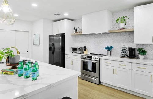 Camelback East House | The Entertainers Dream Villa: Private Pool & Games