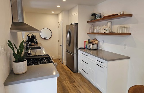 Cannifton House | Newly-renovated home, sleeps 8, with pool & hot tub!
