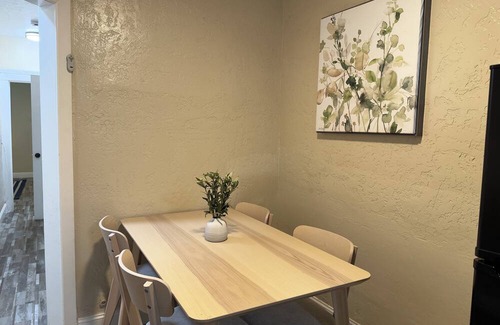 Visalia Apartment | Sequoia Escape 3BR Home w/King Bed & In-Unit Laundry