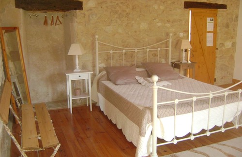 Castelnau-de-Montmiral Bed & Breakfast | Quiet Tilleul guest house at "La Boriette" for nature lovers