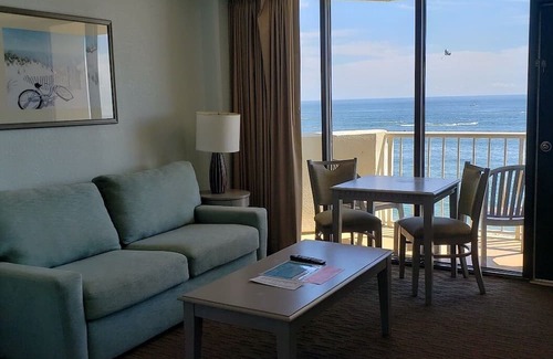Northeast Virginia Beach Resort | 1BR Oceanfront Resort in VA Beach! Aug 16-Aug 23n6th Floor,Beach Quarters,by HGV