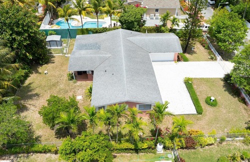 Westward Villas Subdivision House | Three bed two bath located in beautiful Nassau Bahamas