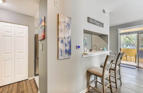Clearwater Condo | Saltwater Pool + 4 Mi to Beach: Clearwater Condo!