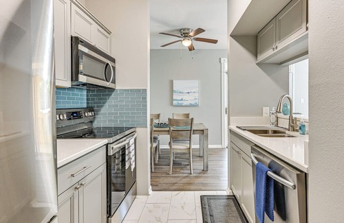 Clearwater Condo | Saltwater Pool + 4 Mi to Beach: Clearwater Condo!
