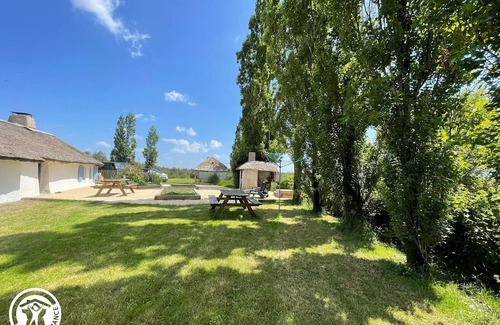 Beauvoir-sur-Mer Cottage | Authentic Stay in Traditional Cottages in Beauvoir-sur-Mer