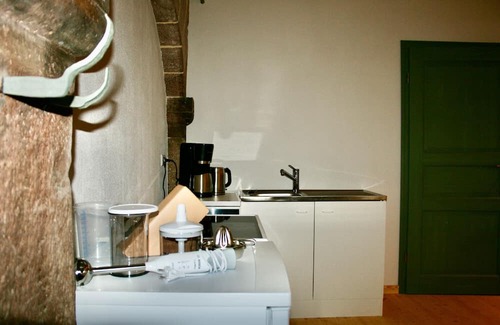 Neuried Apartment | Apartment '5' with Private Terrace and Shared Garden