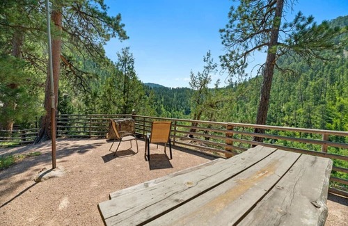 Spearfish Cabin | Rimrock Lodge: Ponderosa Cabin