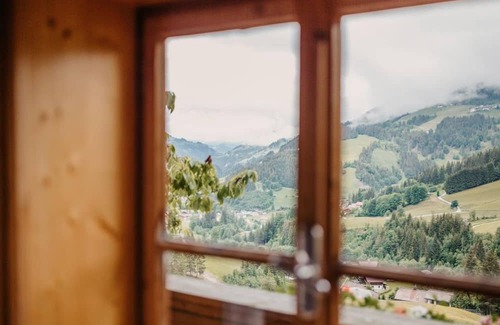 Wagrain Cabin | Vacation home "Weitblick" - for 8-15 pers./5 bedrooms - THE "ZwisleggGut"