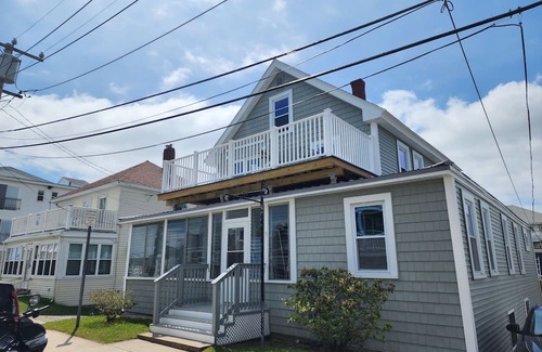 Hampton Apartment | G St Inn Unit 6 Charming 2-bedroom apartment in Hampton with AC, WiFi