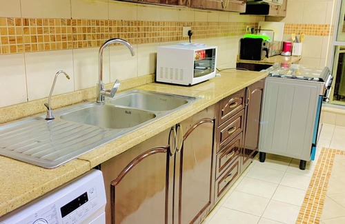Abu Dhabi Apartment | Cozy 1-bedroom apartment in charming Abu Dhabi with AC, WiFi