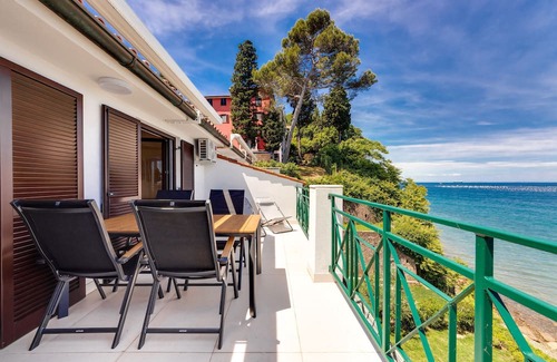 Strunjan Apartment | Apartment Solinar - sleeps 3 guests in 1 bedroom