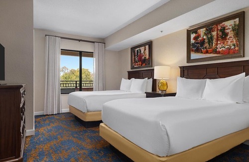 Lake Buena Vista Resort | 2 Bedroom Deluxe Suite at Bonnet Creek Resort