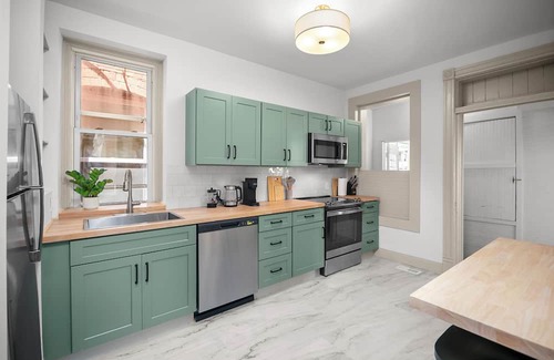 Shaw Apartment | Charming 2-bedroom apartment in lovely St. Louis with WiFi, AC