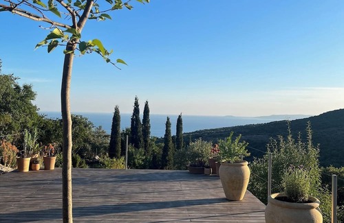 Lefktron House | Eco retreat between mountain and sea, 15 minutes to Kardamyli and its beaches