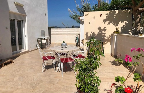 Castello de la Plana Villa | Homerez - Comfortable villa with pool in Castellón