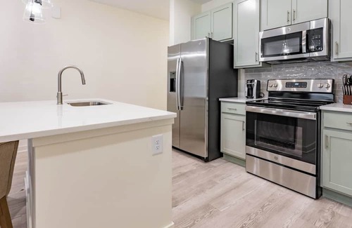 Wilmington Apartment | Barsala l 3BD in prime location with easy access to US 17