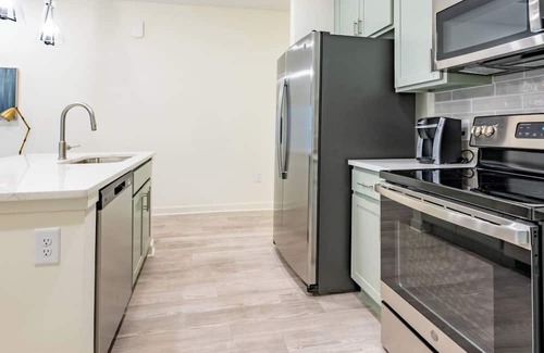 Wilmington Apartment | Barsala l 3BD in prime location with easy access to US 17