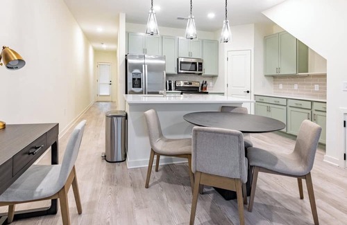 Wilmington Apartment | Barsala l 3BD in prime location with easy access to US 17