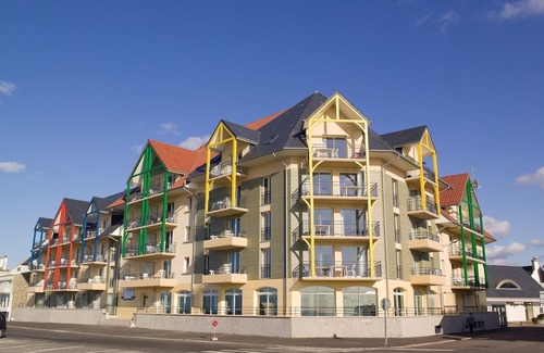 Mesnil-Val House | Tout près de la plage à pied!