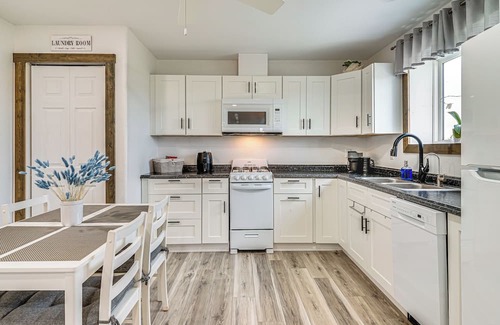 Palo Pinto County House | ‘The Greek Island Ranch’ Near Dtwn Mineral Wells