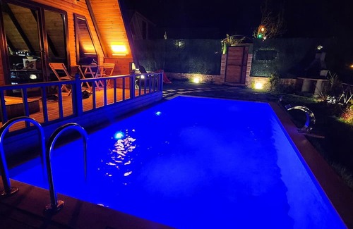 Ilmiye House | nİlmiye 2+1 Heating Pool - Lake View - Jacuzzi - Fireplace - 4 Person Bungalow