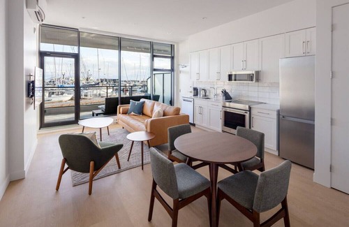 Regional District of Nanaimo Apartment | Suite 105 - One-Bedroom Oceanview King Suite | Pet Friendly