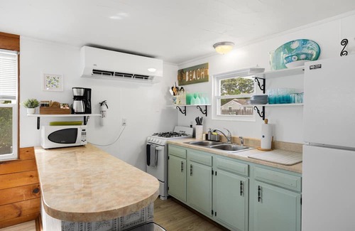 Dennis Port Cottage | Glendon Gardens Retreat in Dennis Port