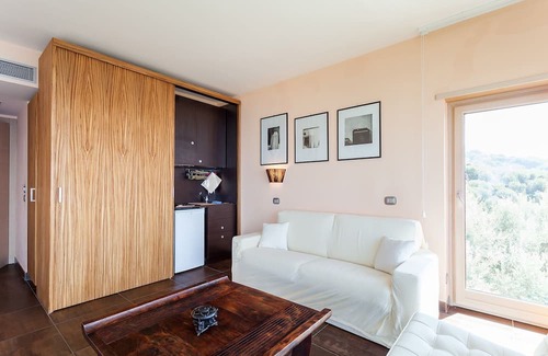 Schiazzano Villa | My Rental Homes - Villa Felicia with sea view, infinity pool and ample garden