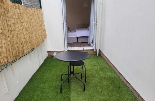 Easton Apartment | Lovely 1 bedroom Apartment in Easton, Bristol. Feels like home away from home.