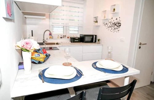 Ljubljana Apartment | Blue apartma with free parking