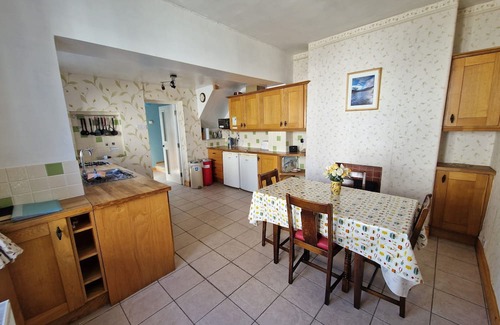 Conwy House | Family Cottage with Castle View, short walk into Conwy Town.