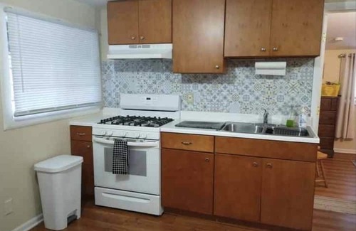 Necedah Cabin | Vacation on a Farm! Guesthouse in Necedah
