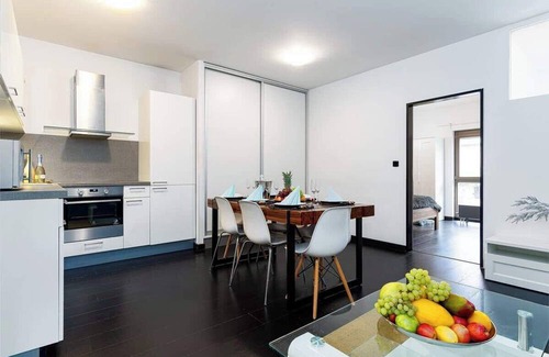 Karlin Apartment | Kingdom Silver Deluxe