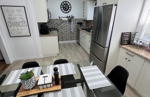 Hespeler House | Cozy Fully furnished, Specious 2 story home!. Parking on premises, pet friendly!