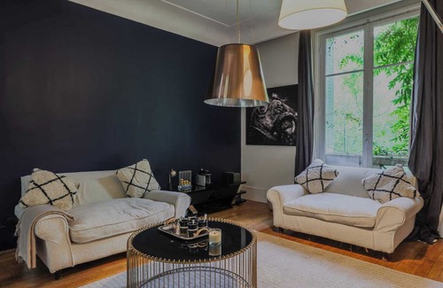 Neuilly-sur-Seine Apartment | Mansion with swimming pool - 5BD/10P - Neuilly