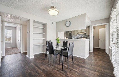 Bedford Apartment | 3001 Crystal Springs 721 I Spacious 1 Bed 1 Bath