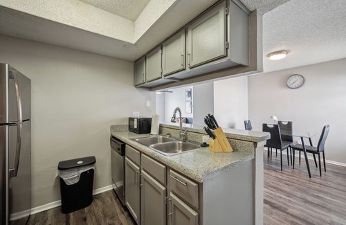Bedford Apartment | 3001 Crystal Springs 723 I Spacious 2 Bed 2 Bath