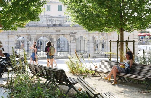 Dax Apartment | Stay in this bright apartment just steps from the spas and city center of Dax