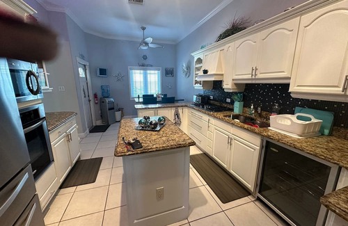 Patricks Island House | PROSPECT OASIS: Nestled on the pristine waters of the Cayman Islands