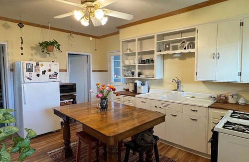American Fork House | Charming 2-bedroom house with AC, WiFi in wonderful American Fork